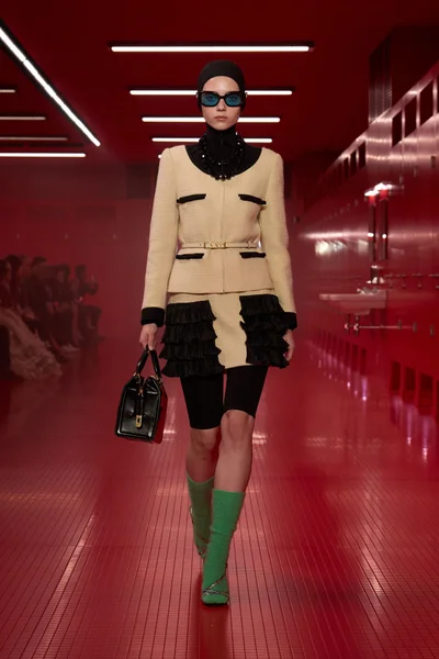 Look 12